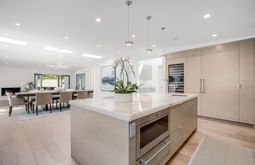 Malibu Casa | Malibu Beach House with ocean and mountains views with cooling Pacific breezes
