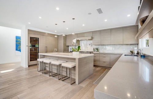 Malibu Casa | Malibu Beach House with ocean and mountains views with cooling Pacific breezes