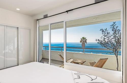 Eastern Malibu Casa | Malibu Breeze - hot tub, ocean view, steps to beach