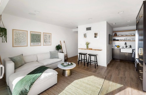 Eastern Malibu Apartamento | Malibu Breeze- Ocean Front Condo w/ Beach Access
