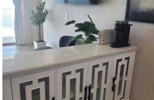 Western Malibu Apartamento | Malibu Everafter 2 Adjoining units sleeps 8
