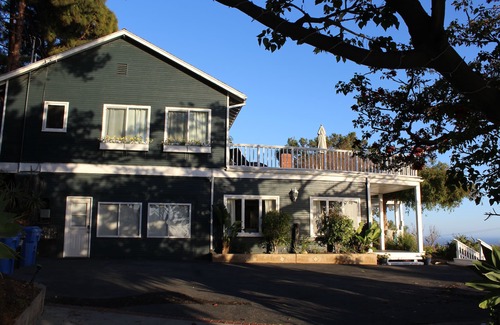 Western Malibu Casa | Malibu Home with Panoramic View of Pacific Ocean