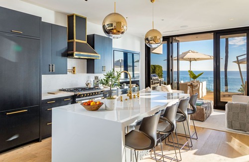Western Malibu Casa | Malibu Luxury Private Modern Oceanfront Beach House