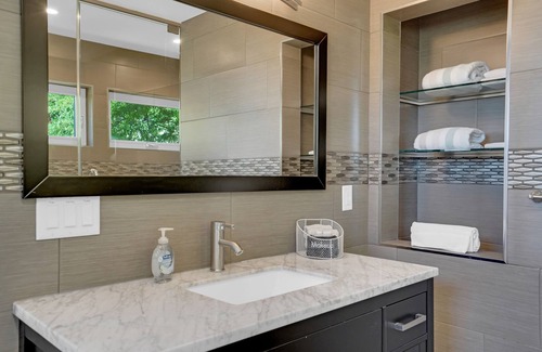 Malibu Casa | Malibu Seaside Serenity: Expansive Ocean Views Await - Family & Pet-Friendly!