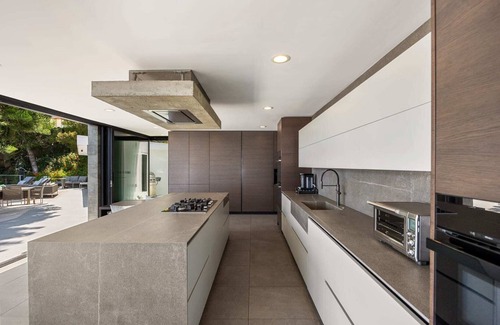 Eastern Malibu Casa | Malibu Oceana Bleu- Incredible Views -Sleeps 10!