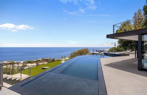 Eastern Malibu Casa | Malibu Oceana Bleu- Incredible Views -Sleeps 10!