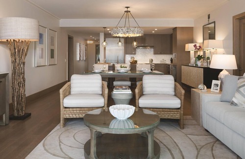 Foster Village Condominio | Maliula 3-Bdrm Signature,Penthouse-style,Access to Rooftop Terrace
