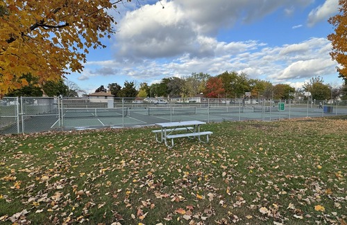 Richfield Casa | MALL OF AMERICA! FAMILY FRIENDLY PARK UNIT 2