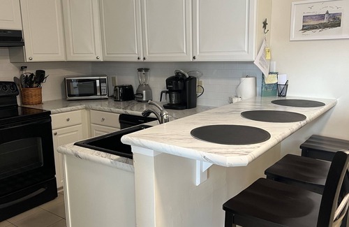 Selbyville Condominio | Mallard Lakes Waterfront Beach Condo in Fenwick Island with Two Pools