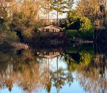 Tarset Chalet De Esquí | 'Mallard' Secluded Fishermans Lodge