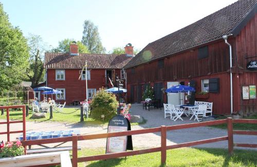 Nordostra Motala Apartamento | Mallboden Café & Vandrarhem