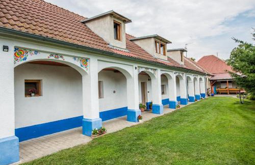 Dolni Dunajovice Apartamento | Malovaný dvoreček
