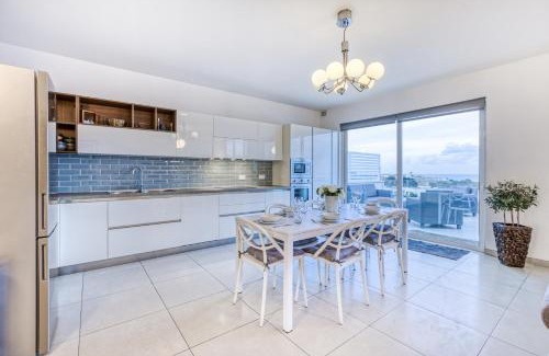 Tal-Ibrag Apartamento | Malta Pool Penthouse
