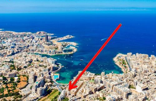 Il-Balluta Apartamento | Maltese Charm, Sea Side, Table Soccer, Balluta Bay by Haven & Keys Malta