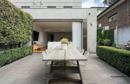 Malvern Casa | Malvern Heights (with car parking)