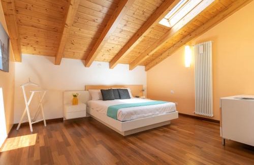Mandello del Lario Apartamento | Mamma Ciccia - Casa Laura elegant & spacious apt