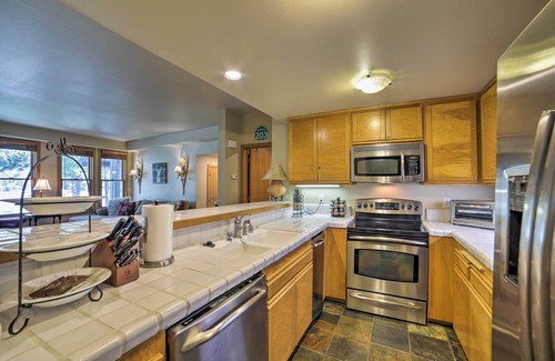 Mammoth Lakes Condominio | Cosy Mammoth Lakes Condo - A pie del campo de golf!