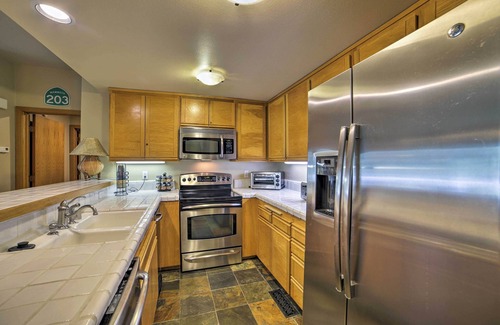 Mammoth Lakes Condominio | Cosy Mammoth Lakes Condo - A pie del campo de golf!
