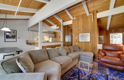 Mammoth Lakes Apartamento | Mammoth Lakes Vacation Rental 1 Mi to Ski Area!