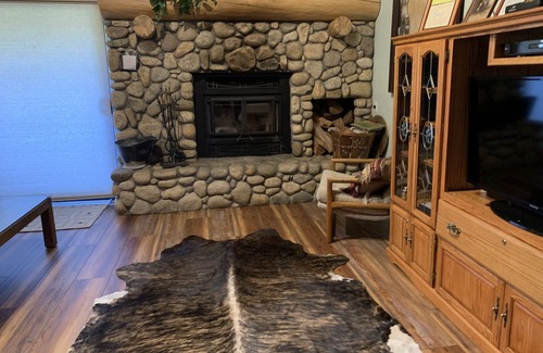 Mammoth Lakes Condominio | Mammoth - Snowcreek 69 - Fachadas en el prado y Mammoth Creek