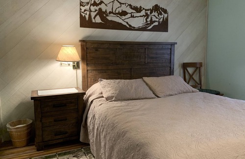 Mammoth Lakes Condominio | Mammoth - Snowcreek 69 - Fachadas en el prado y Mammoth Creek