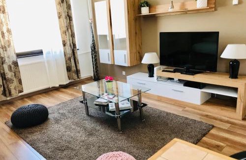 Orszagut Apartamento | Mammut Apartment with NEW AC!