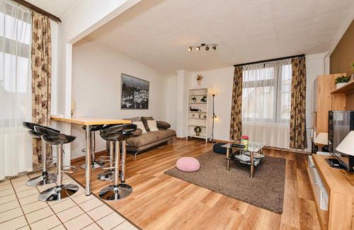 Orszagut Apartamento | Mammut Apartment with NEW AC!