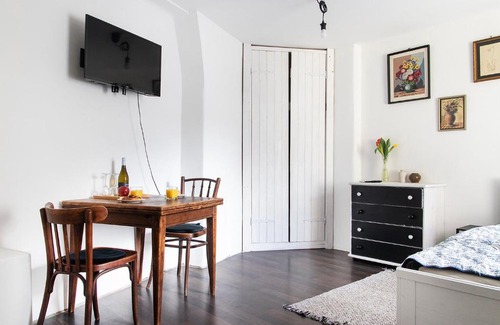 Castle Hill Apartamento | Mammut Gem
