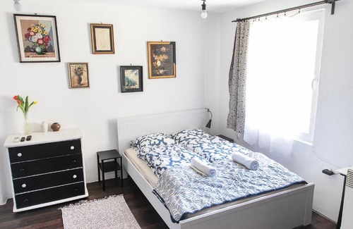 Castle Hill Apartamento | Mammut Gem