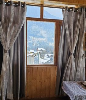 Old Manali Cama Y Desayuno | Manali Hills House