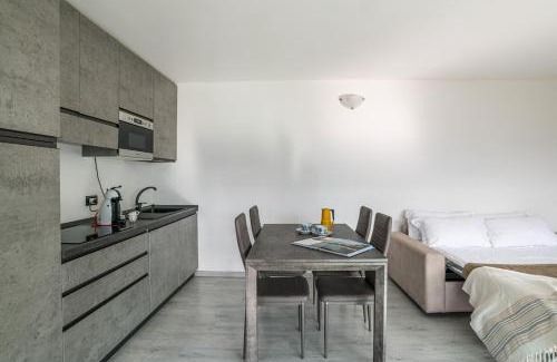 Mandello del Lario Apartamento | Mandello Studio - apartment with view and parking
