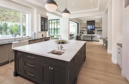 Brentwood Otro | Mandeville Canyon - Exquisite Contemporary Farmhouse with Pool & Spa