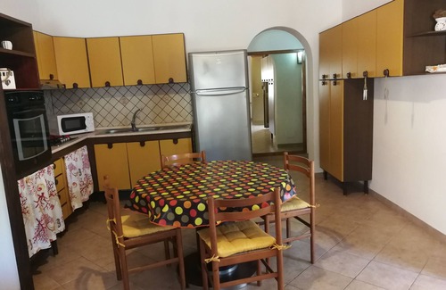 Capo Mannu Apartamento | Mandriola - Putzu Idu - Capom Mannu, apartment just 150 m from the sea.