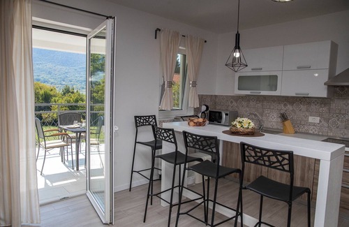 Tribalj Villa | Manea House - Four Bedroom with Swimming Pool