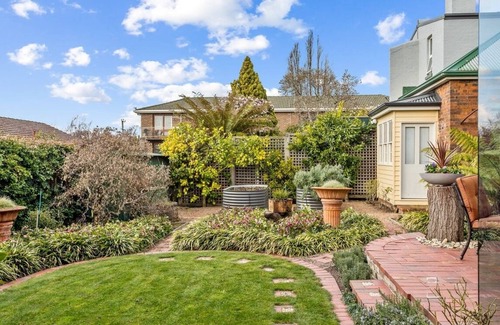 Launceston CBD Casa | Manee's On Elphin 1BR fully self-contained