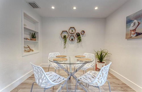 Victoria Park Casa | Mango Manor - Walk to Las Olas!