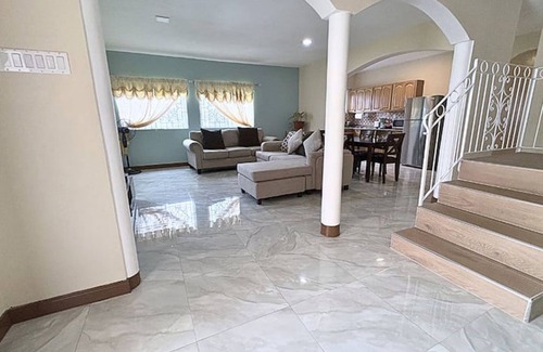 Mango Walk Casa | Mango Villa at Montego Bay! - Entire home in Montego Bay, Jamaica