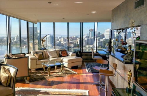 Oakland Apartamento | Manhattan Estilo Ejecutivo / Living Resort Con despejada Lake & vistas a la bahía