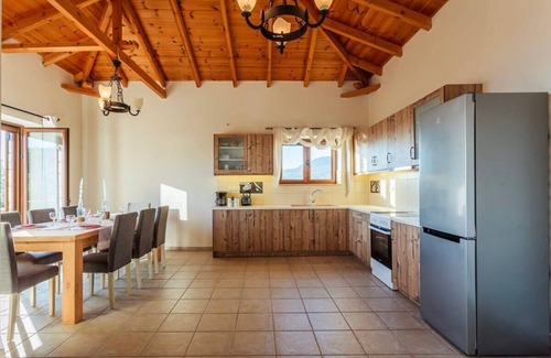 Lefktron Apartamento | Mani Panoramic Seaviews - Luxury Summer Haven