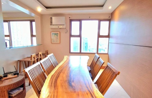 Ermita Night District Condominio | Manila Bayview Luxury Rental