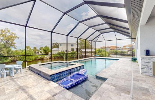 Apollo Beach Casa | Manila Palm Manor