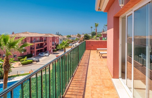 Puerto de la Duquesa Apartamento | Manilva Garden 2308 Pool & Sea View
