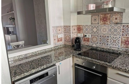 Alcorrin Casa | Apto amplio para 6/7 personas. Terraza 30m. A 1,2 km de la playa, con 4 piscinas