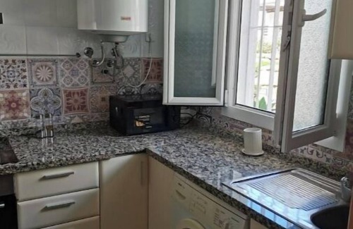 Alcorrin Casa | Apto amplio para 6/7 personas. Terraza 30m. A 1,2 km de la playa, con 4 piscinas