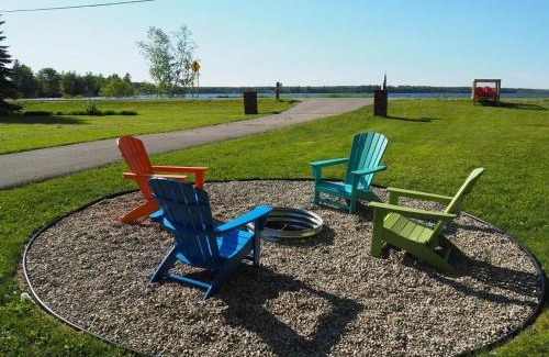 Kalkaska Casa | Manist-easy - Lakefront With Dock And Kayaks!