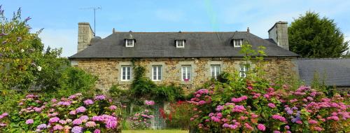 Saint-Clet Casa | Manoir de Kerguezennec Holiday Home
