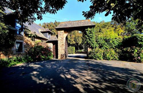 Bruz Cama Y Desayuno | Manoir de la droulinais