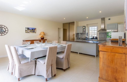Combourg Casa | Manoir de Pléac: confort moderno en un edificio del siglo XVII.