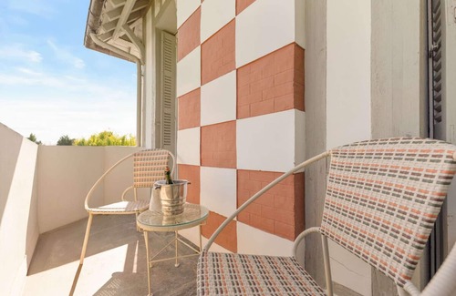 Touques Apartamento | Manoir du Vert Galant 6 people accomodation 2 Balconies Fully Furnished CC Deauville