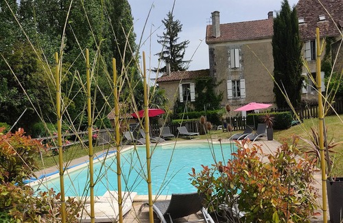 Montmoreau-Saint-Cybard Casa | Manoir La Breuille - elegante casa señorial con piscina privada climatizada